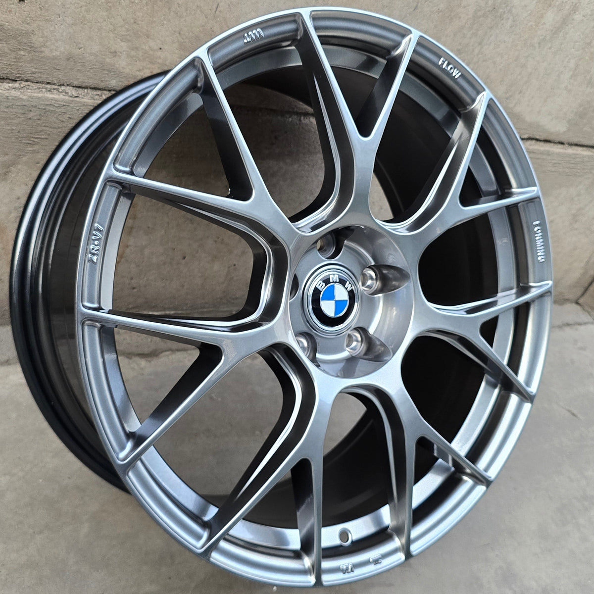 SET DE 4 LLANTAS BMW *. Aro 19 - 5x112. Color Grafito Metalizado. (ZR-V7)