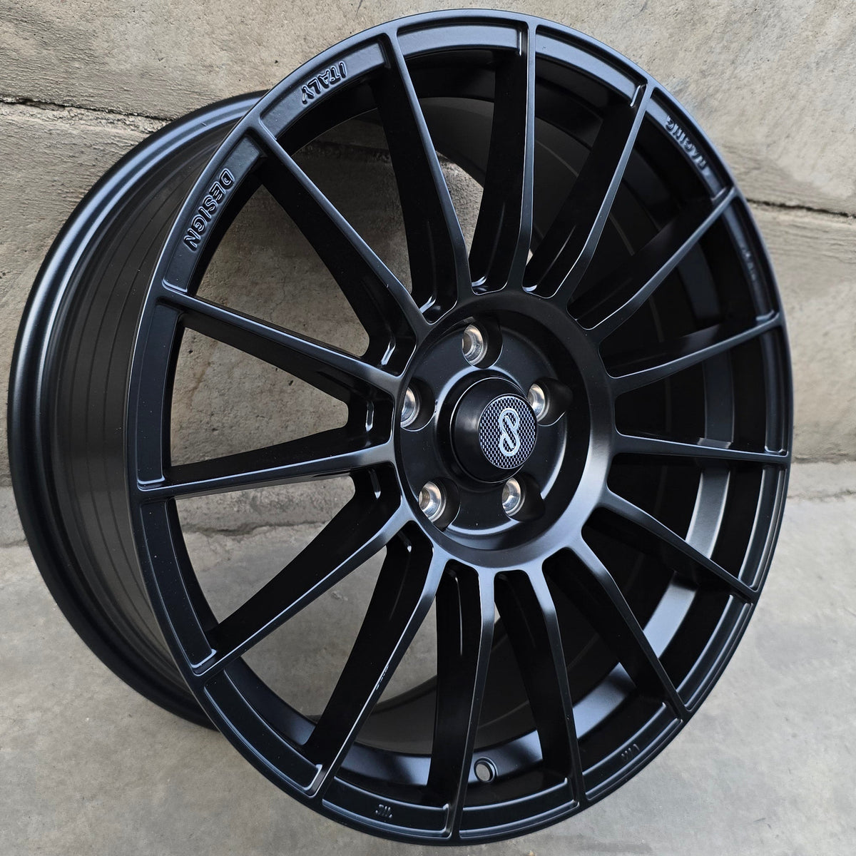 SET DE 4 LLANTAS ENKEI. Color Negro Mate. Aro 18 - 5x114 (ZR007)