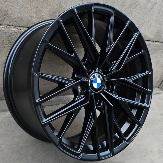 SET DE 4 LLANTAS BMW. Aro 18 - 5x120. Color Negro Mate. (H3429F)