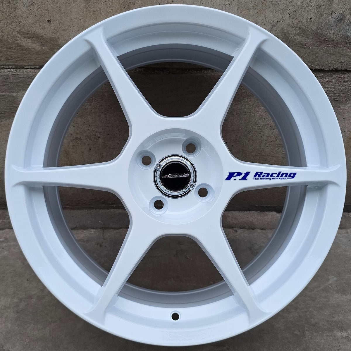 SET DE 4 LLANTAS P1. Aro 17 - 4x100. Color Blanco. (7885)