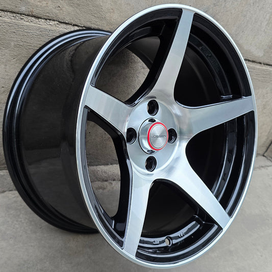 SET DE 4 LLANTAS VOSSEN CV3. Aro 15 - 4x100. Color Cromado Fondo Negro (15H5613)