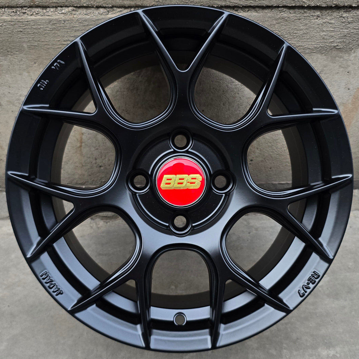 SET DE 4 BBS REV7 RACING *. Aro 14 - 4x100. Color Negro (14CJCW36B)