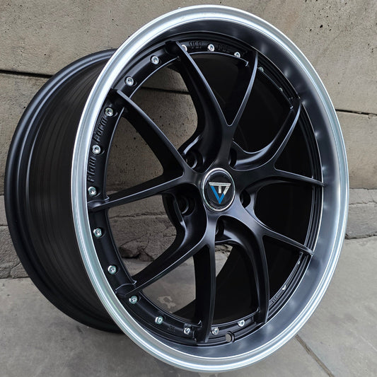 SET DE 4 LLANTAS Color Negro Aro Cromado. Aro 18 - 5x114 (VLF-P06)