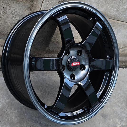 SET DE 4 LLANTAS VOLK TE37. Aro 18 - 5x114. Color Negro Aro Gris. (RGW038FF)