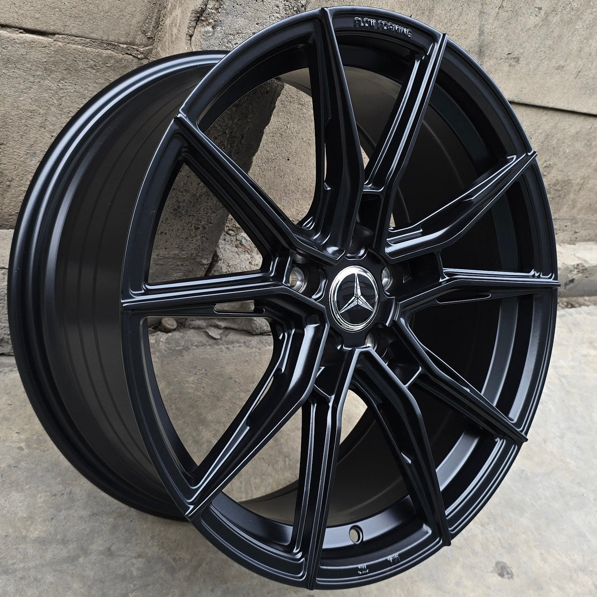 SET DE 4 LLANTAS MERCEDES *. Color Negro Mate. Aro 18 - 5x112 (X807191)