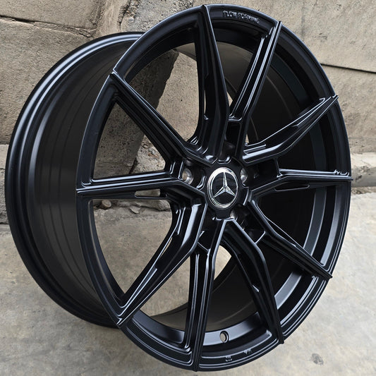 SET DE 4 LLANTAS MERCEDES *. Color Negro Mate. Aro 18 - 5x112 (X807191)