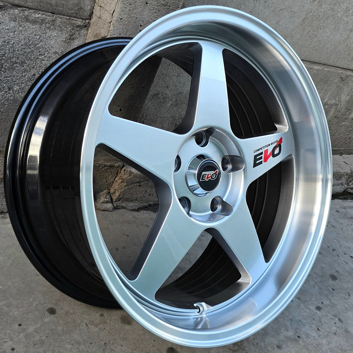 SET DE 4 LLANTAS EVO REGAMASTER. Aro 17 - 5x100. Color Grafito Metalizado. (6008)