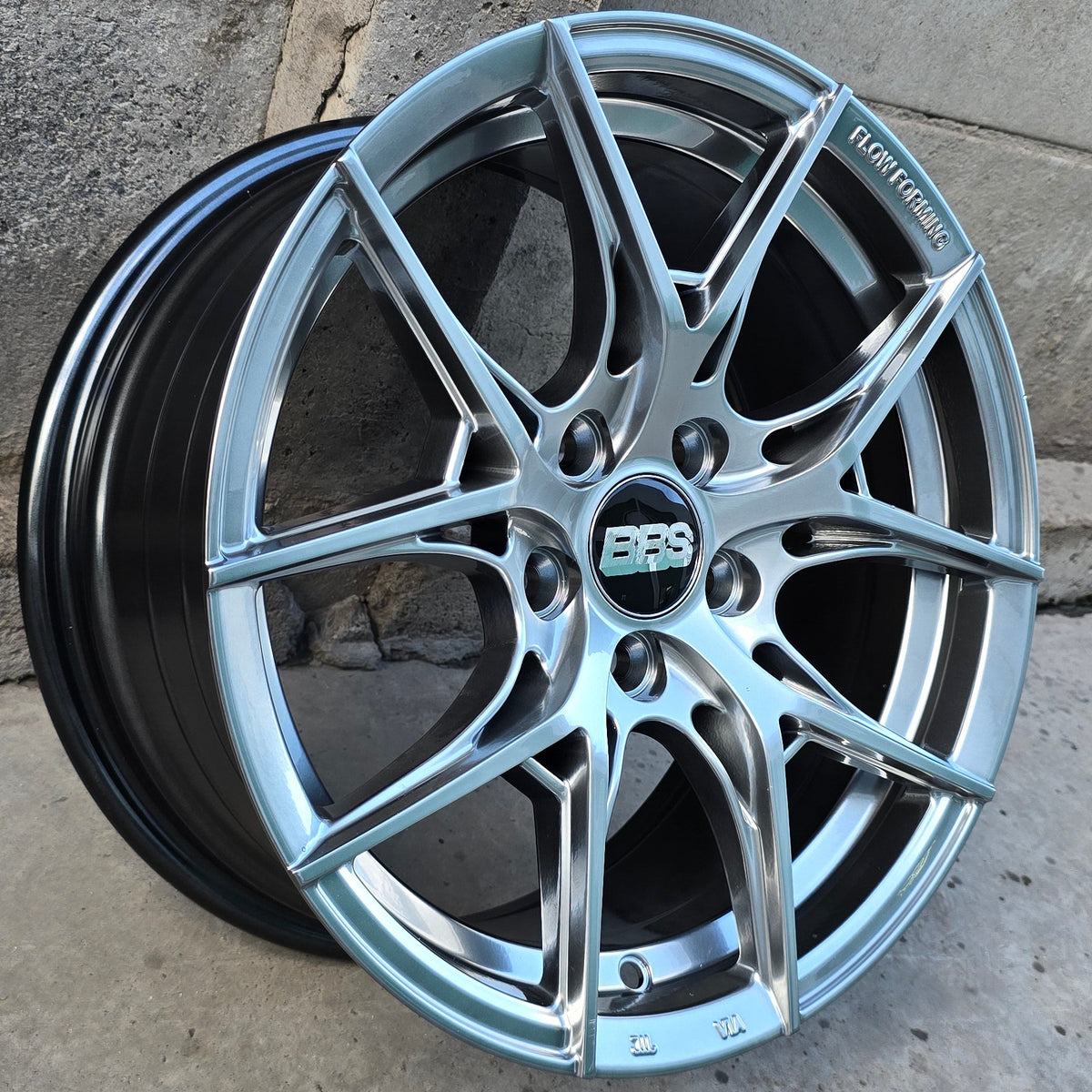 SET DE 4 LLANTAS BBS. Aro 15 - 5x100. Color Grafito Metalizado. (151022HB)