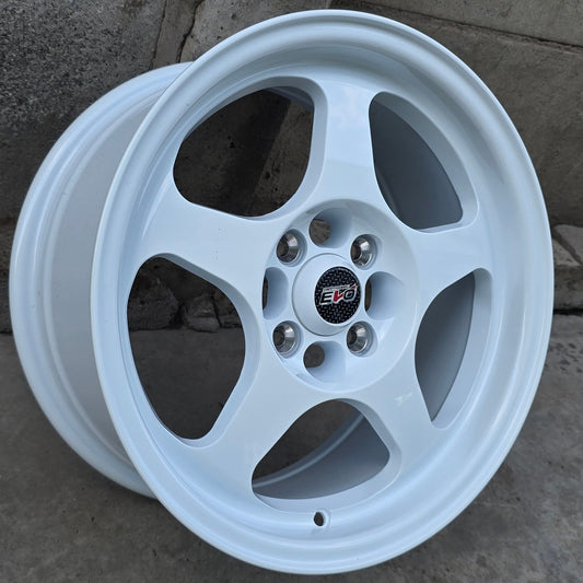 SET DE 4 LLANTAS EVO REGAMASTER. Aro 15 - 4x100. Color Blanco. (RGW5579)