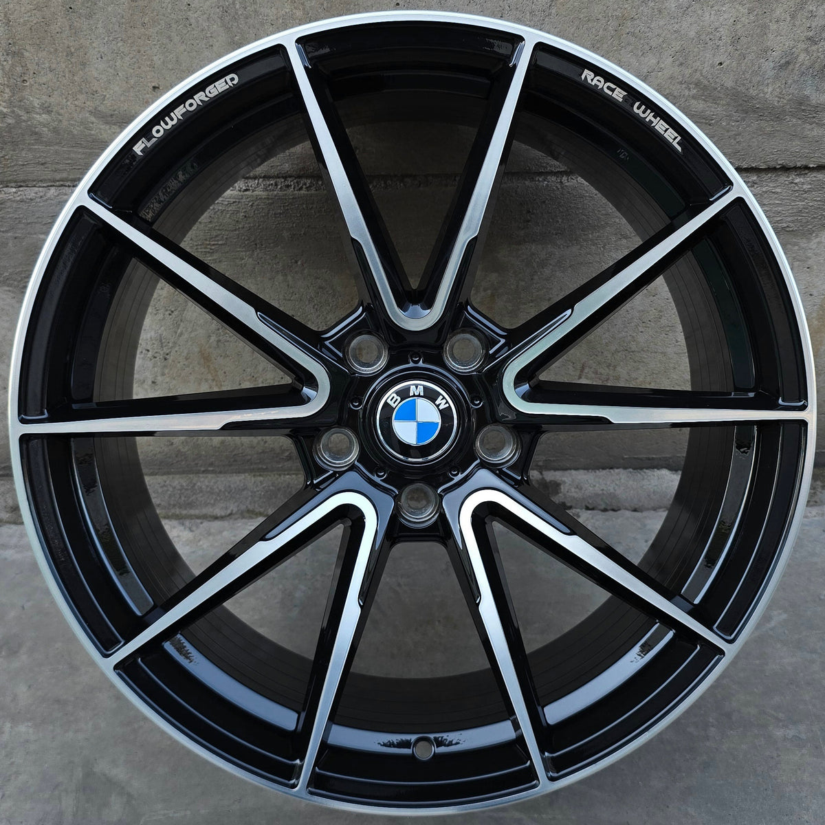 SET DE 4 LLANTAS BMW. Aro 19 - 5x120. Color Cromado Fondo Negro. (FF2070)
