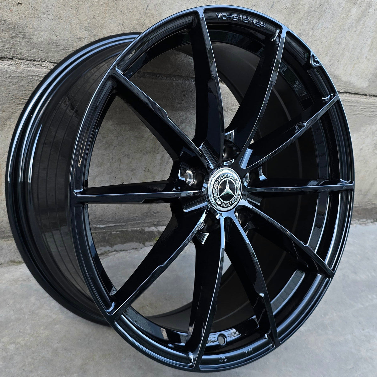 SET DE 4 LLANTAS MERCEDES *. Aro 18 - 5x112. Color Negro. (FF109)