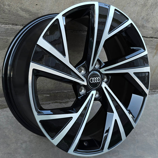 SET DE 4 LLANTAS AUDI *. Aro 18 - 5x112. Color Cromado Fondo Negro. (H3484F)