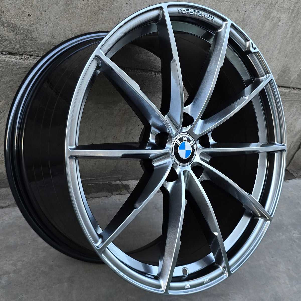 SET DE 4 LLANTAS BMW *. Color Grafito Metalizado. Aro 19 - 5x120. (FF109)