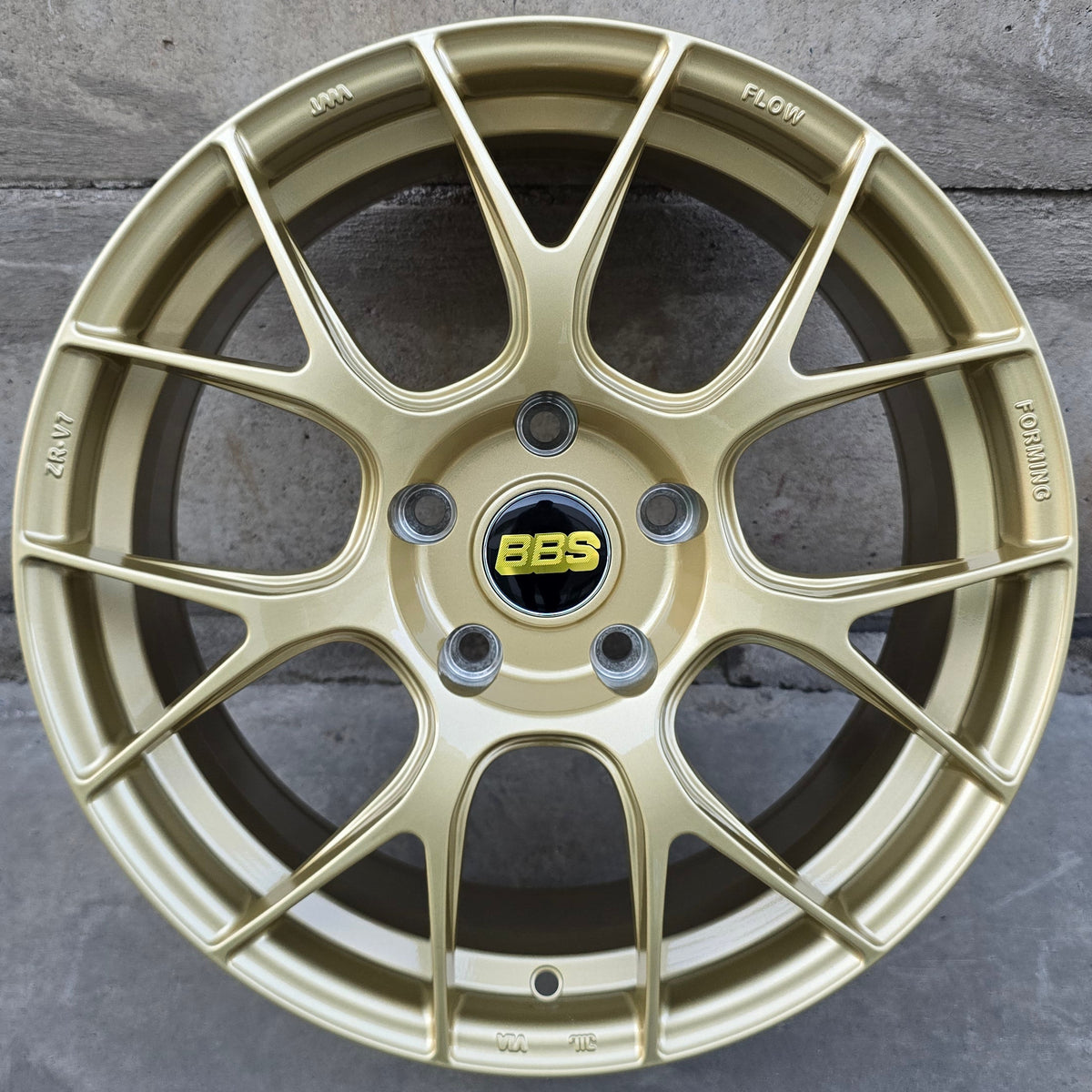 SET DE 4 LLANTAS BBS REV7 *. Aro 17 - 5x120. Color Dorado. (ZR-V7)