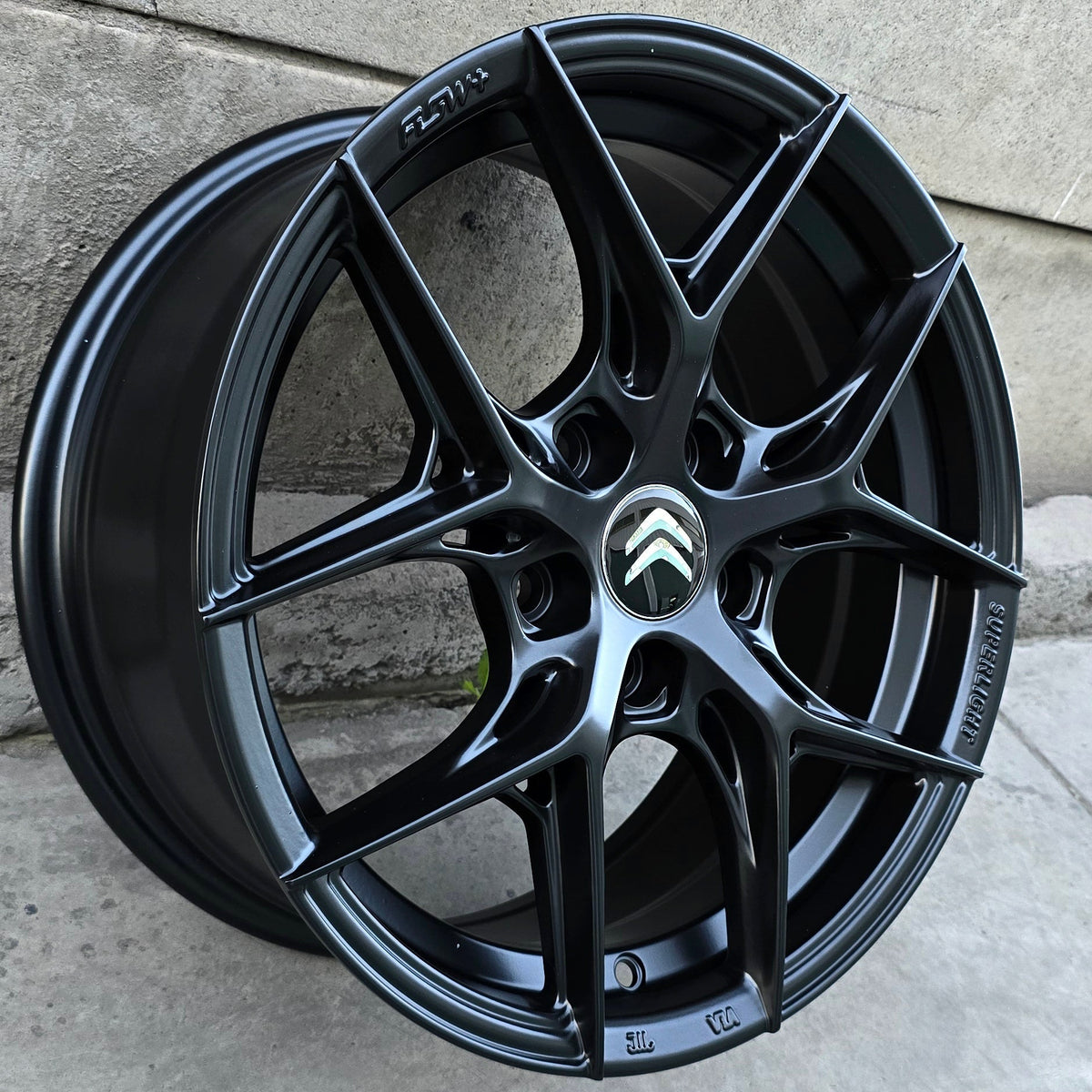 SET DE 4 LLANTAS CITROEN *. Aro 16 - 5x108. Color Negro Mate. (X161076)