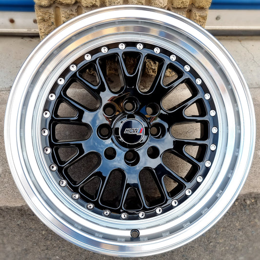 SET DE LLANTAS MODELO 15C355A. Aro 15-4x114, 4x100 .Color Negro Aro Cromado .(15C355A).