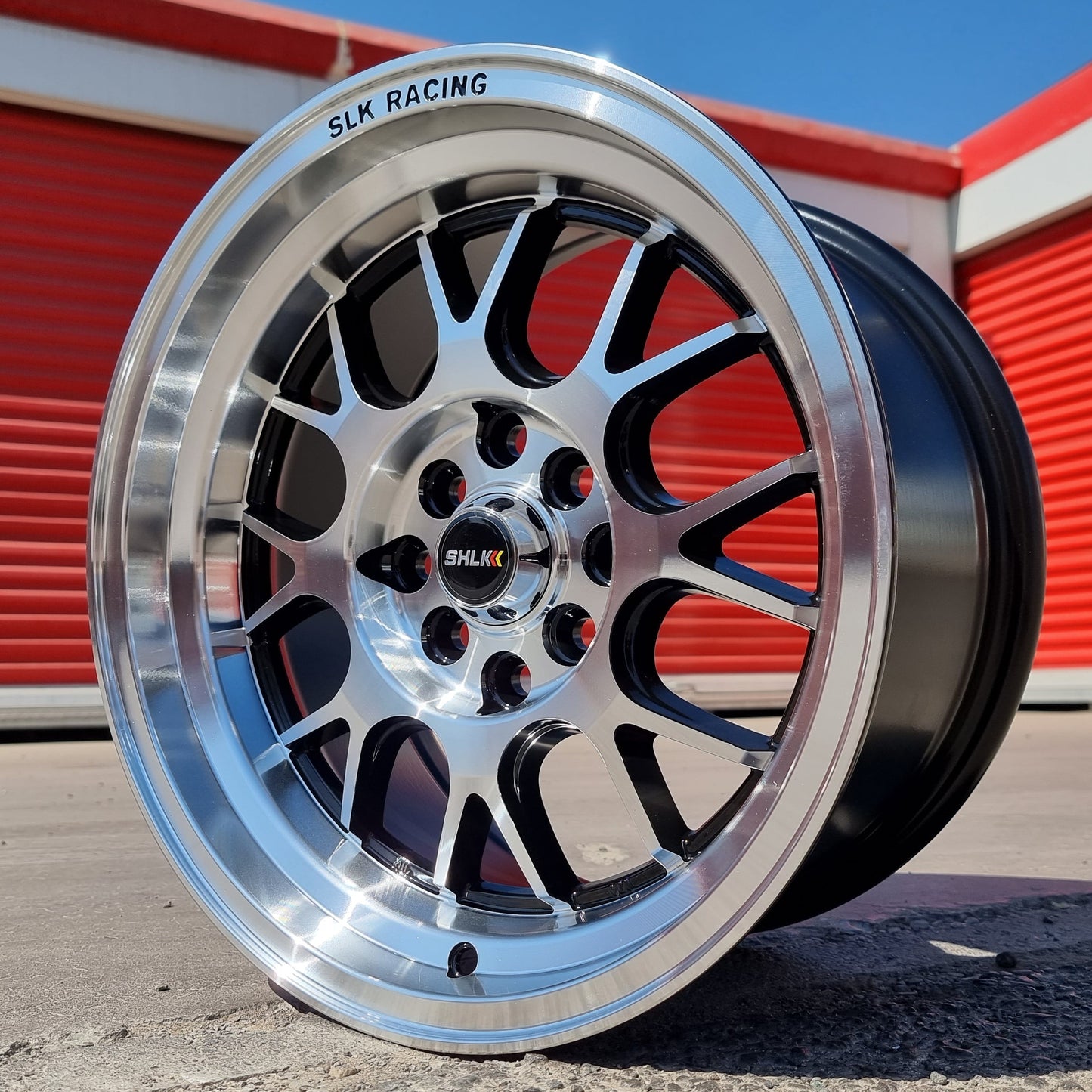 SET DE LLANTAS MODELO 1464. Aro 15-4x100, 4x114 .Color Cromado Fondo Negro .(1464).