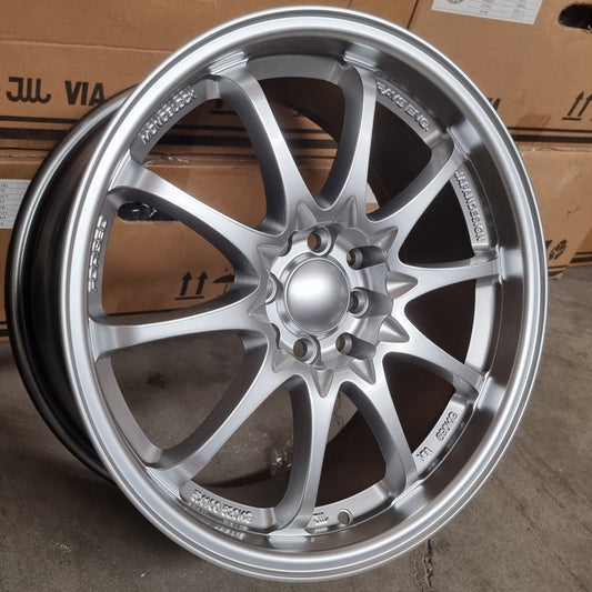 SET DE LLANTAS VOLK CE28 COLOR Plateado. Aro 17- 4x100, 4x114 (TY28)