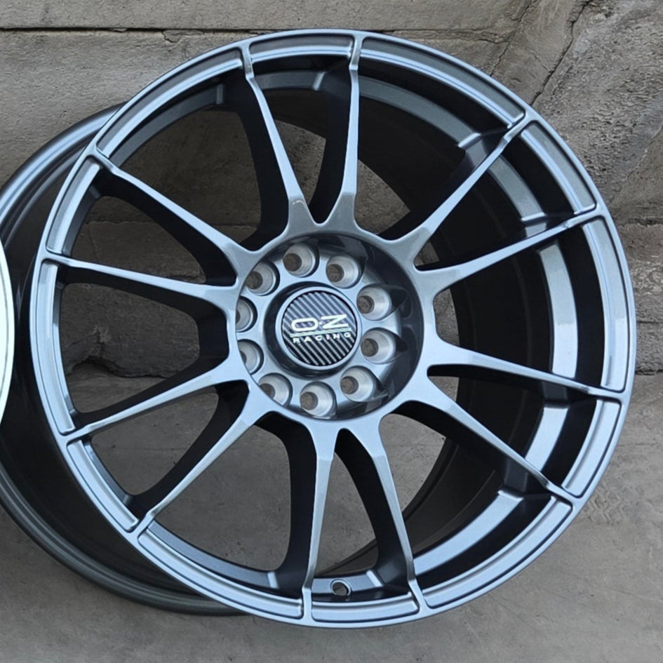 SET DE LLANTAS OZ ULTRA LIGERA COLOR Grafito. Aro 17- 5x112, 5x114 (320)