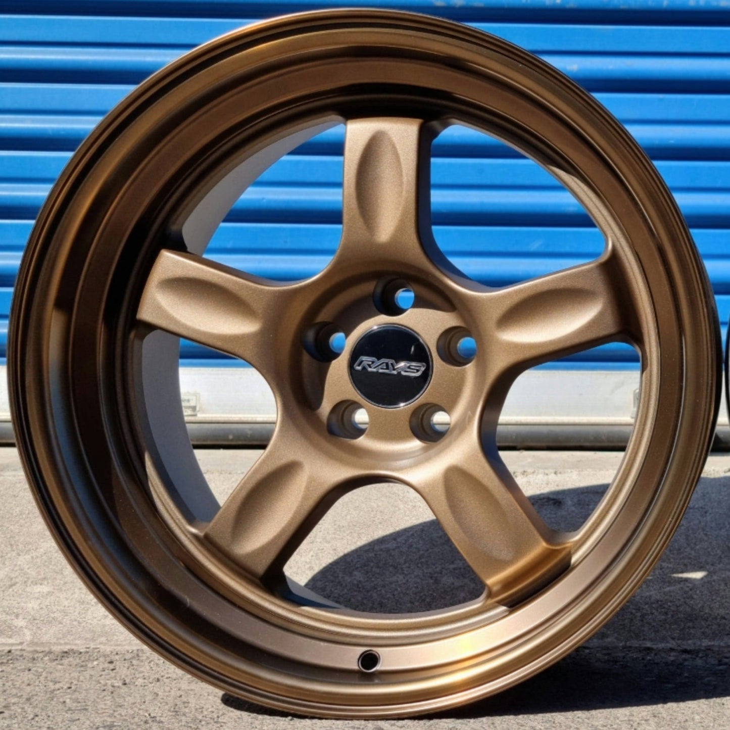 SET DE LLANTAS RAYS 21C COLOR Bronce. Aro 17- 5x114 (5008)