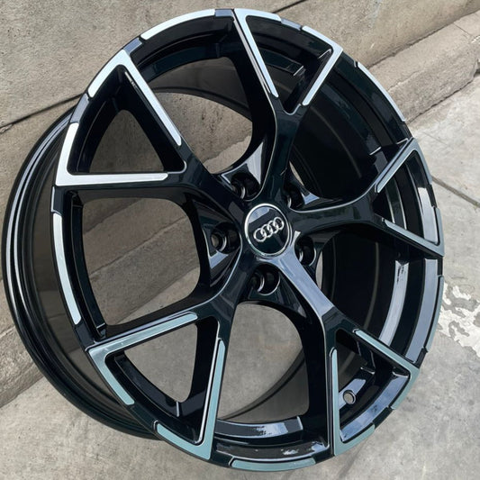 SET DE LLANTAS AUDI COLOR Cromado Fondo Negro. Aro 18 - 5x112 (6131)