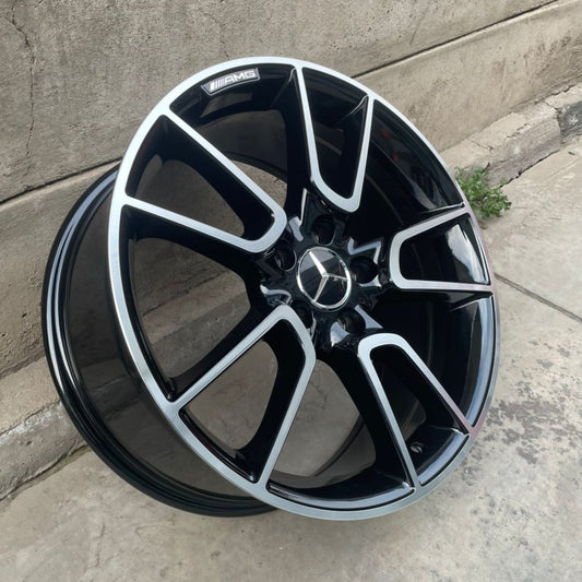 SET DE LLANTAS MERCEDEZ. Aro 17- 5x112. Cromado Fondo Negro .Color Cromado Fondo Negro .(851).