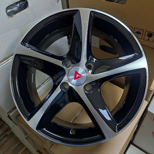 SET DE LLANTAS MODELO T5193. Aro 15-4x100 .Color Cromado Fondo Negro .(T5193).
