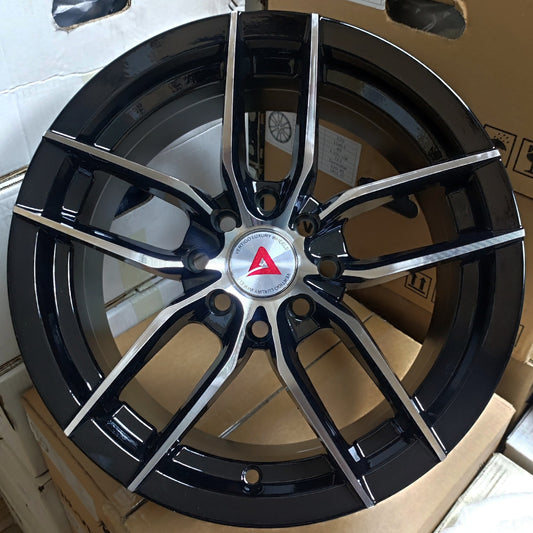 SET DE LLANTAS MODELO 10586. Aro 15-4x100 .Color Cromado Fondo Negro .(10586).