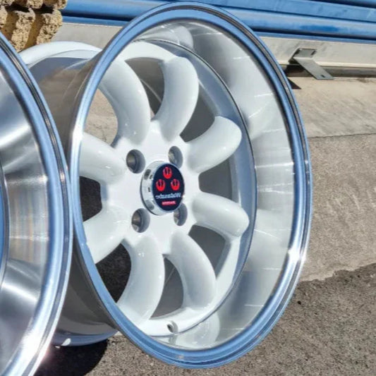 SET DE LLANTAS WATANAVE. Aro 15-4x100. .Color Blanco Aro Cromado .(MW52102).