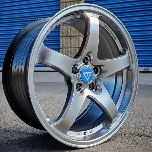 SET DE LLANTAS MODELO AK03F COLOR Grafito Metalizado. Aro 18 - 5x108 (AK03F)