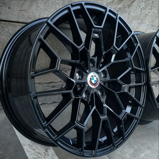 SET DE LLANTAS NEW M4 COLOR Negro. Aro 19 - 5x120. Asimetrica (7108)