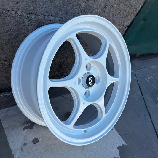 SET DE 4 LLANTAS ENKEI PF06. Aro 16 - 4x100. Color Blanco. (DX137)