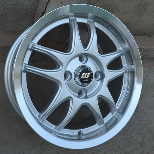 SET DE 4 LLANTAS WORK EMOTION. Aro 14 - 4x100. Color Plateado. (14D582B)
