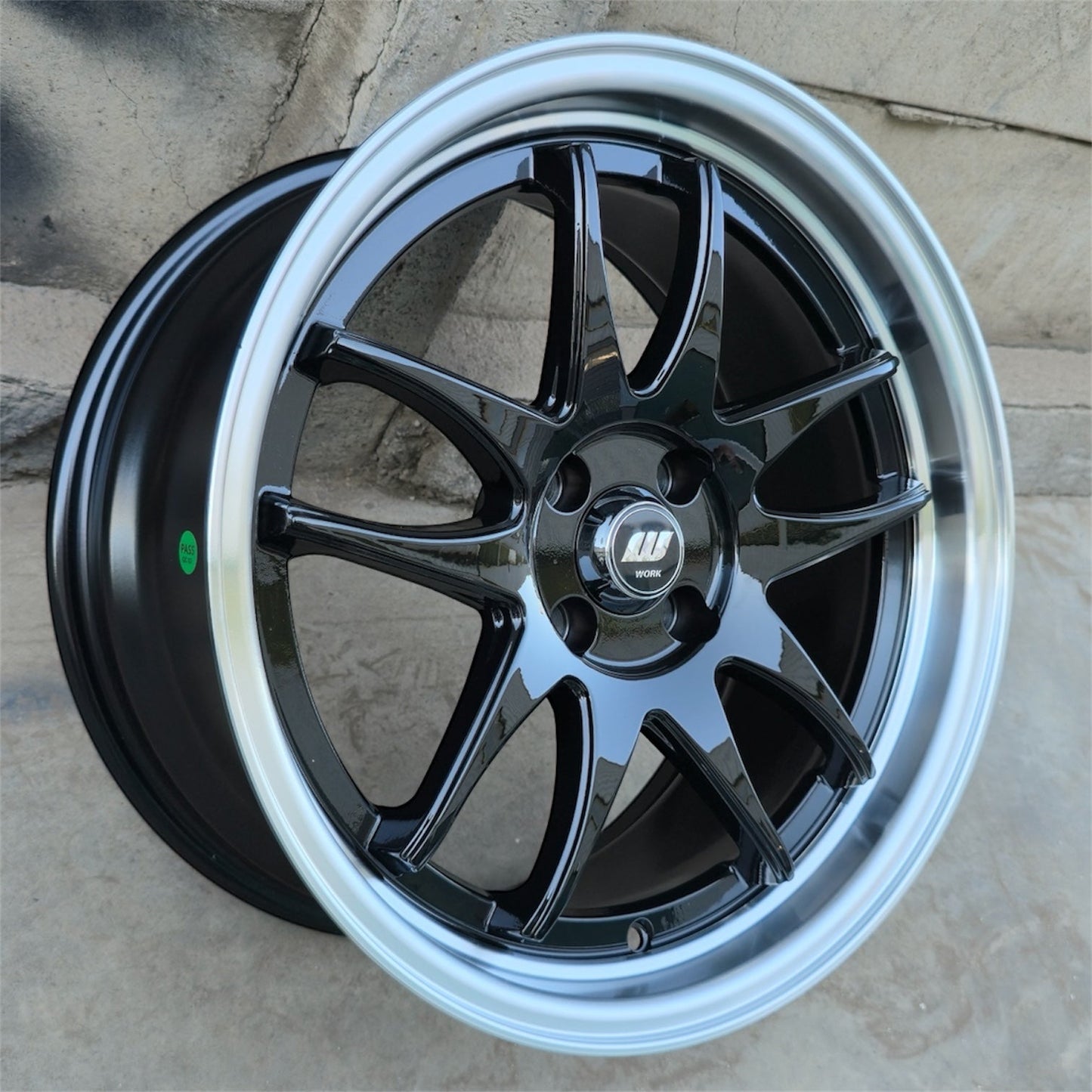 SET DE 4 LLANTAS WORK EMOTION. Aro 16 - 4x100. Color Negro Aro Cromado. (16B6899A)