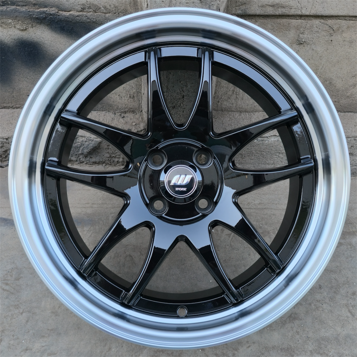 SET DE 4 LLANTAS WORK EMOTION. Aro 17 - 4x100. Color Negro Aro Cromado. (17B7899A)