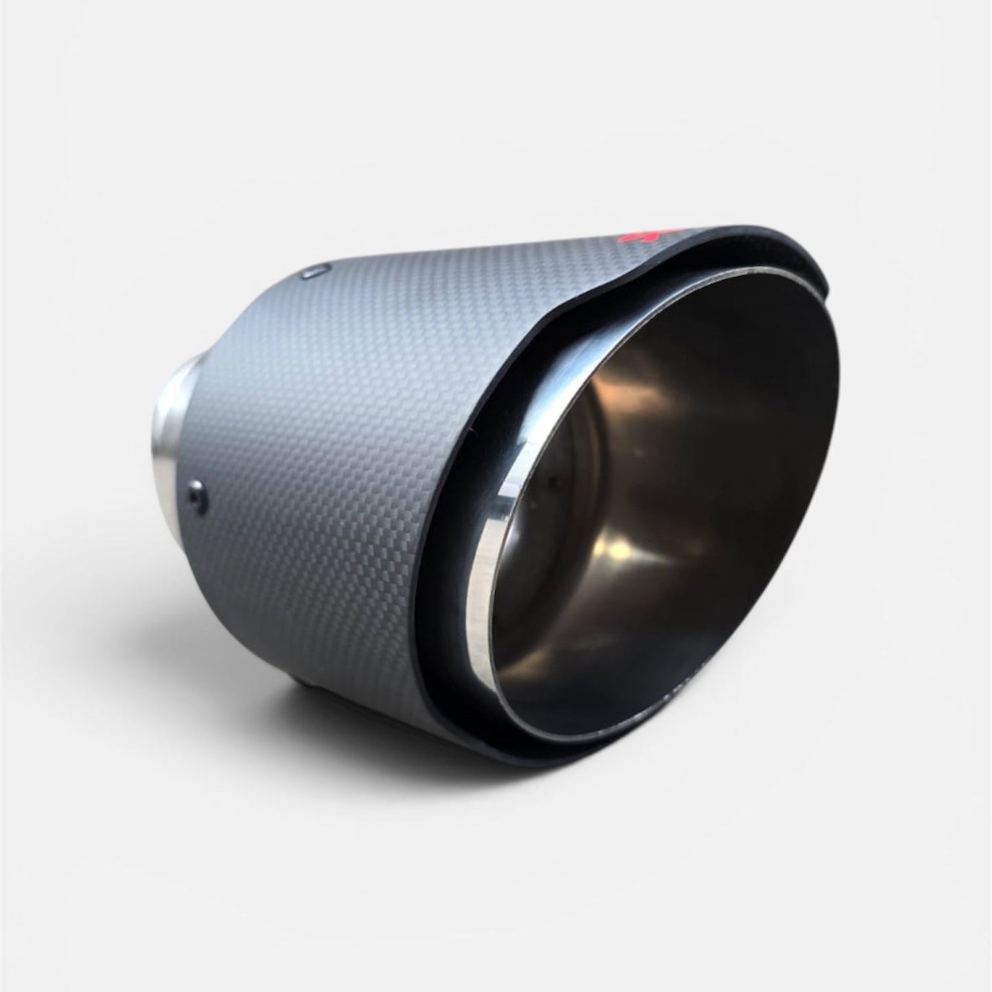 Cola de Escape de Alto Flujo Akrapovic 3”x4,5”. Fibra de Carbono.