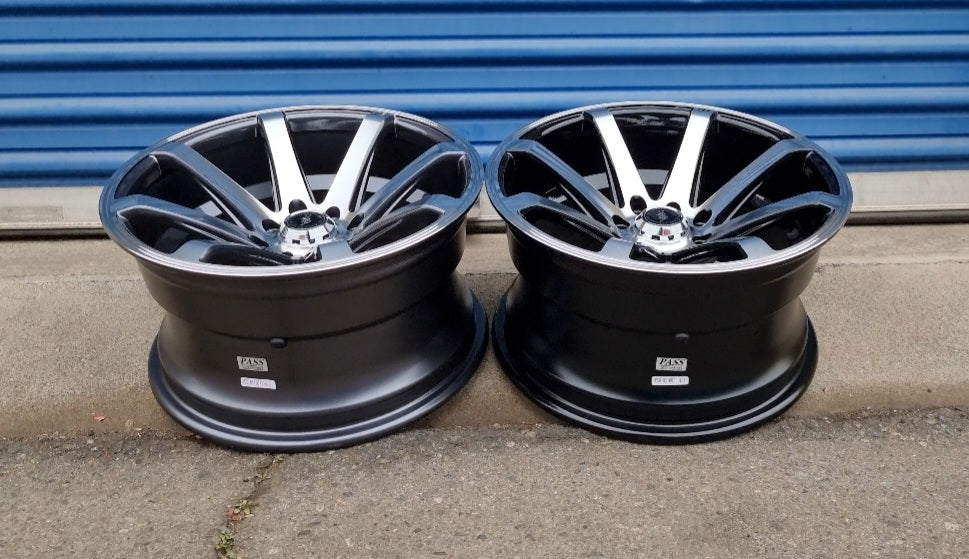 SET DE LLANTAS MODELO  3724. Aro 15-4x100, 4x114 .Color Cromado Fondo Negro .(3724).