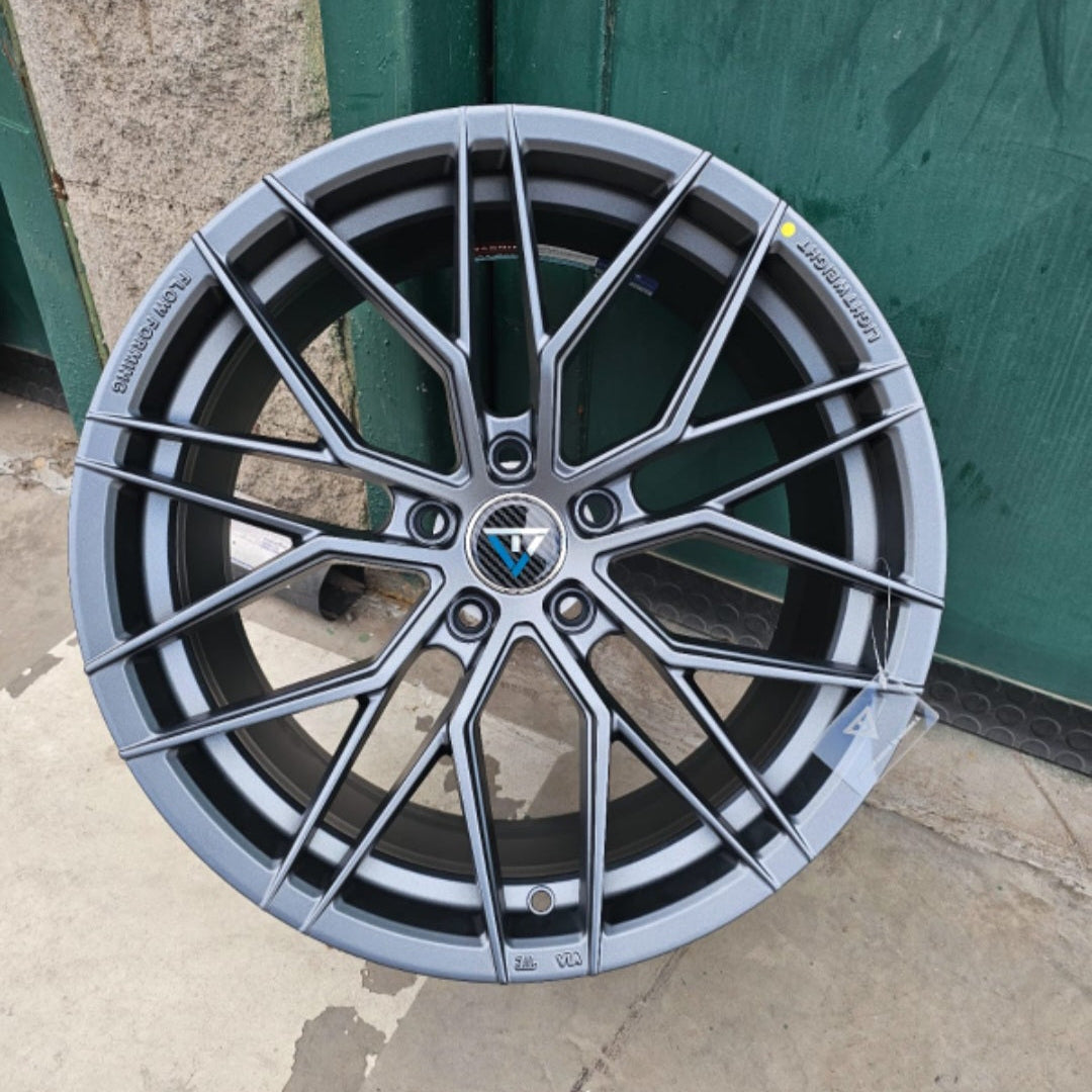 SET DE LLANTAS VLF06. Aro 18 - 5x112. Color Grafito. (VLF06)