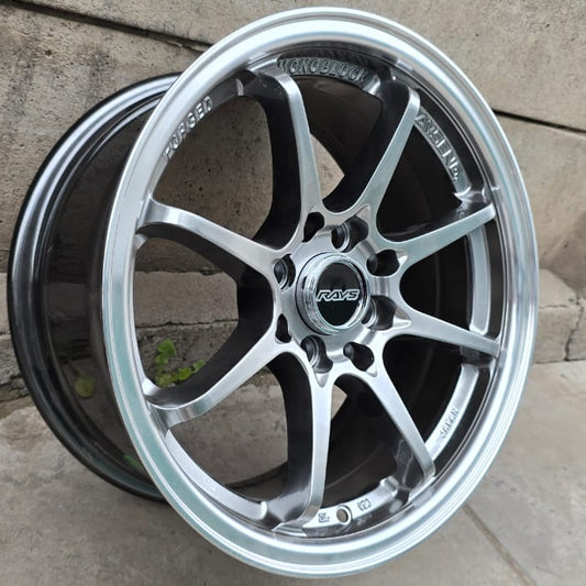 SET DE 4 LLANTAS VOLK RAYS  Aro 15-4x100, 4x114. Color Grafito Metalizado. (JH6876)